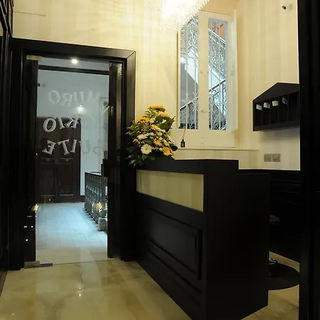 Muro Torto Suite: Sanitized With Health-certified Staff Bed & Breakfast