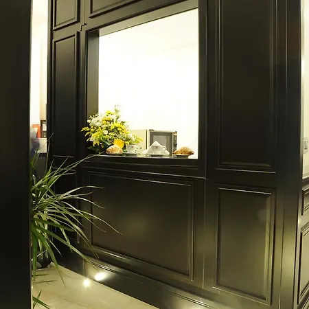 Muro Torto Suite: Sanitized With Health-certified Staff